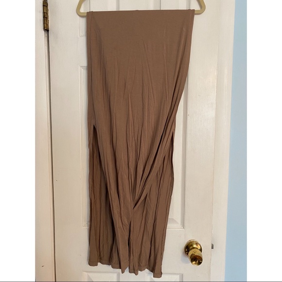 Tan Maxi Skirt with a Double Slit | Size S - Picture 2 of 2